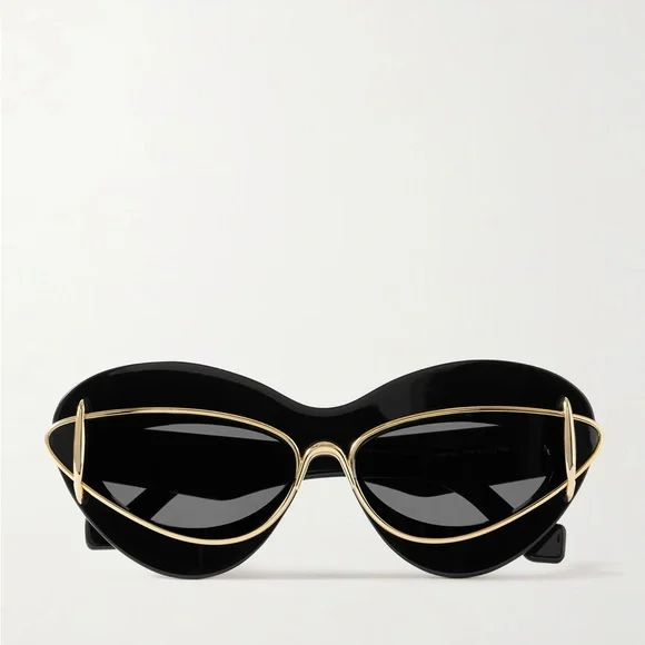 Loewe Black Sunglasses with Gold Detail NEW Loewe Anagram LW40146I 01A Sunglasses - US main image 4